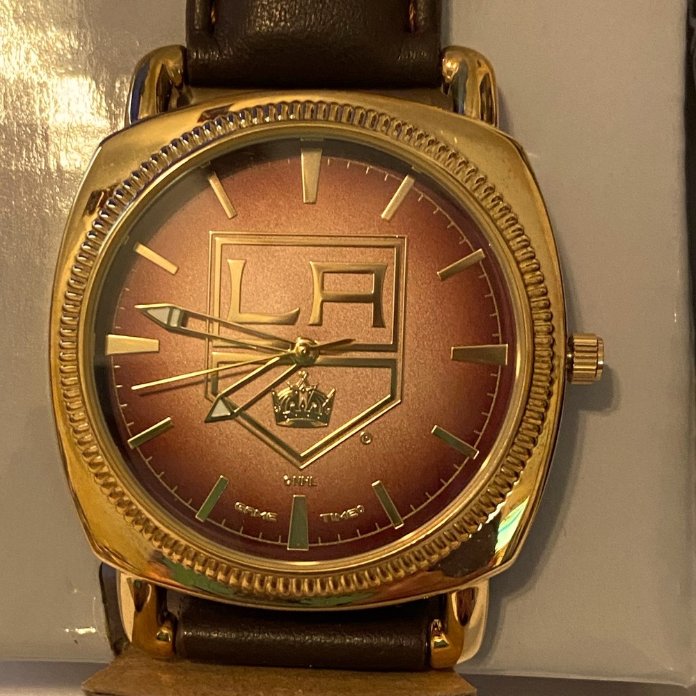 Los Angeles Kings NHL Classic Series Watch - Game Time